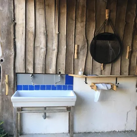 Glamping Nuit *é* Toilée à La Ferme Du Petit Puyaume
