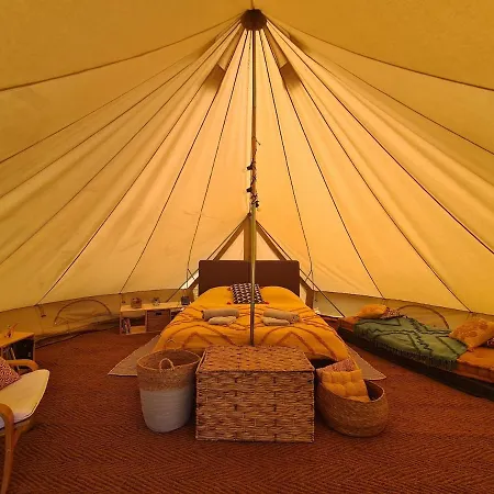 Glamping Nuit *é* Toilée à La Ferme Du Petit Puyaume *