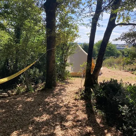 Nuit *é* Toilée à La Ferme Du Petit Puyaume Glamping Montravers
