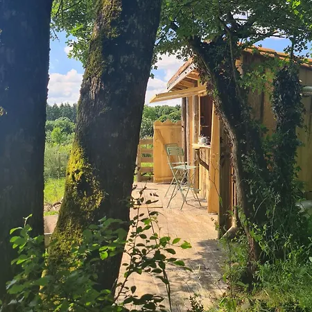 Nuit *é* Toilée à La Ferme Du Petit Puyaume Glamping Montravers