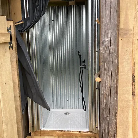 Nuit *é* Toilée à La Ferme Du Petit Puyaume Glamping