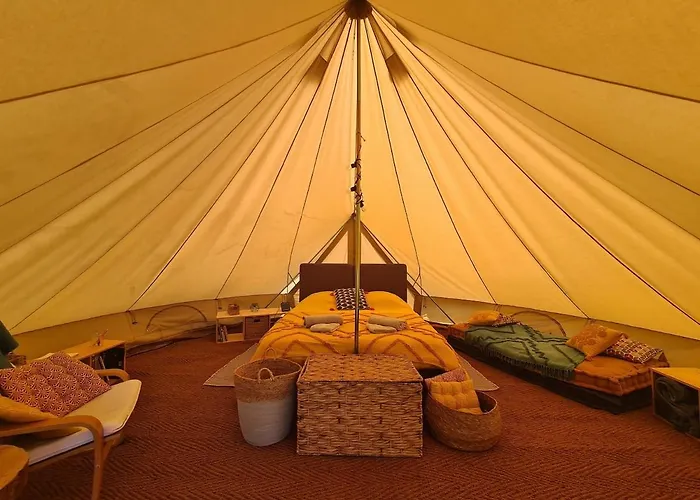 Luxury tent Nuit *e* Toilee A La Ferme Du Petit Puyaume *